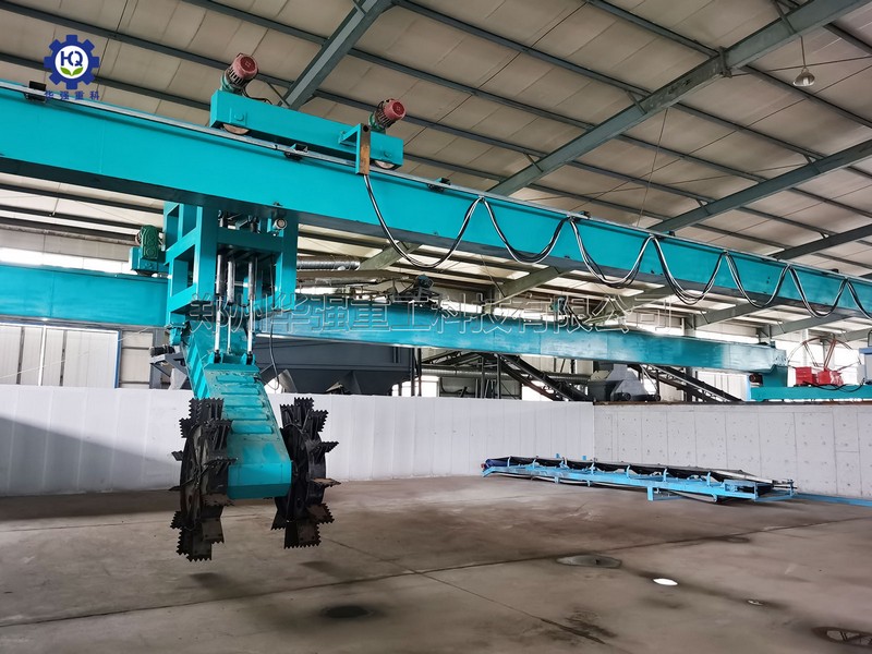 有機(jī)肥翻拋機(jī)有助于解決畜禽糞便的污染問(wèn)題